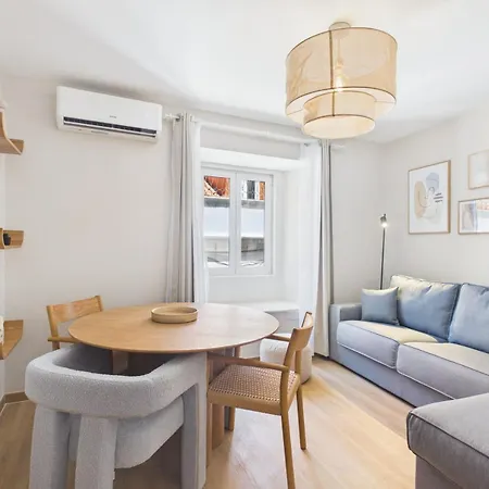 Brand-new 1br W/ A/c - Principe Real | By Airnest 리스본