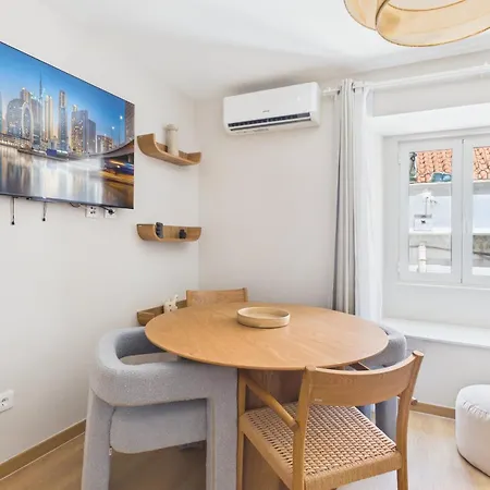 Brand-new 1br W/ A/c - Principe Real | By Airnest 아파트 리스본